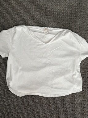 nuuds White Short-Sleeve V-Neck Tee